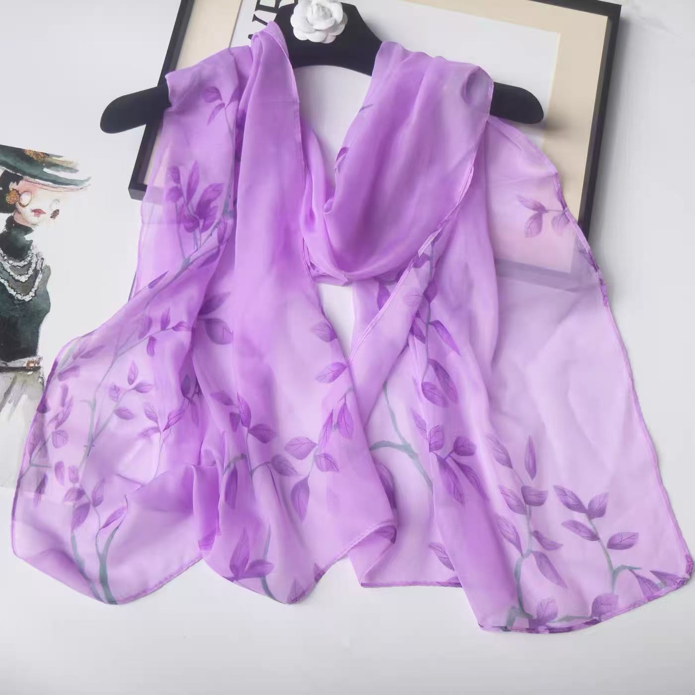 Écharpe-châle en mousseline de - Printed Wrap Skirt avis et prix