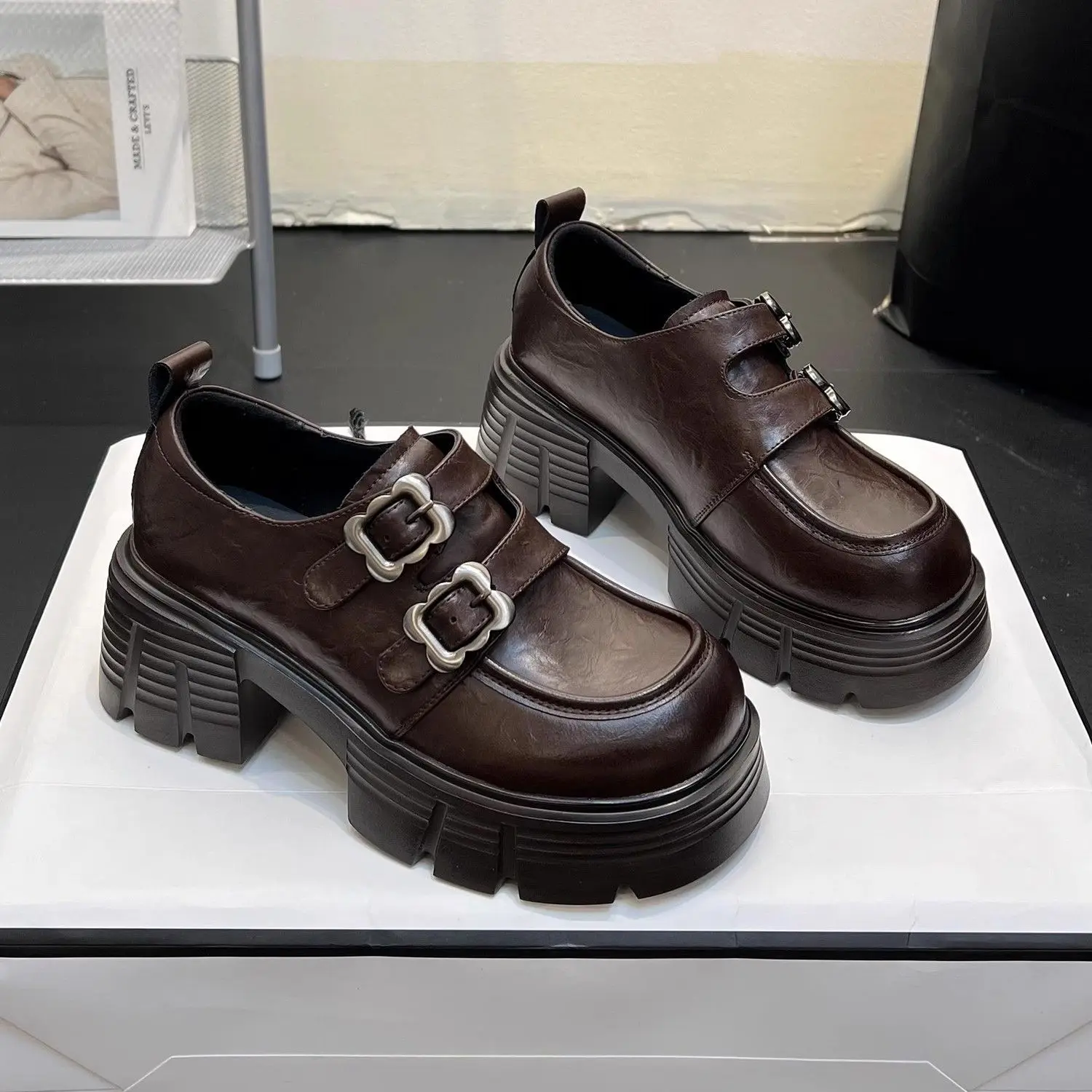 Mocassins en cuir à plateforme - Women'S Fashion Trends Autumn 2025 avis et prix