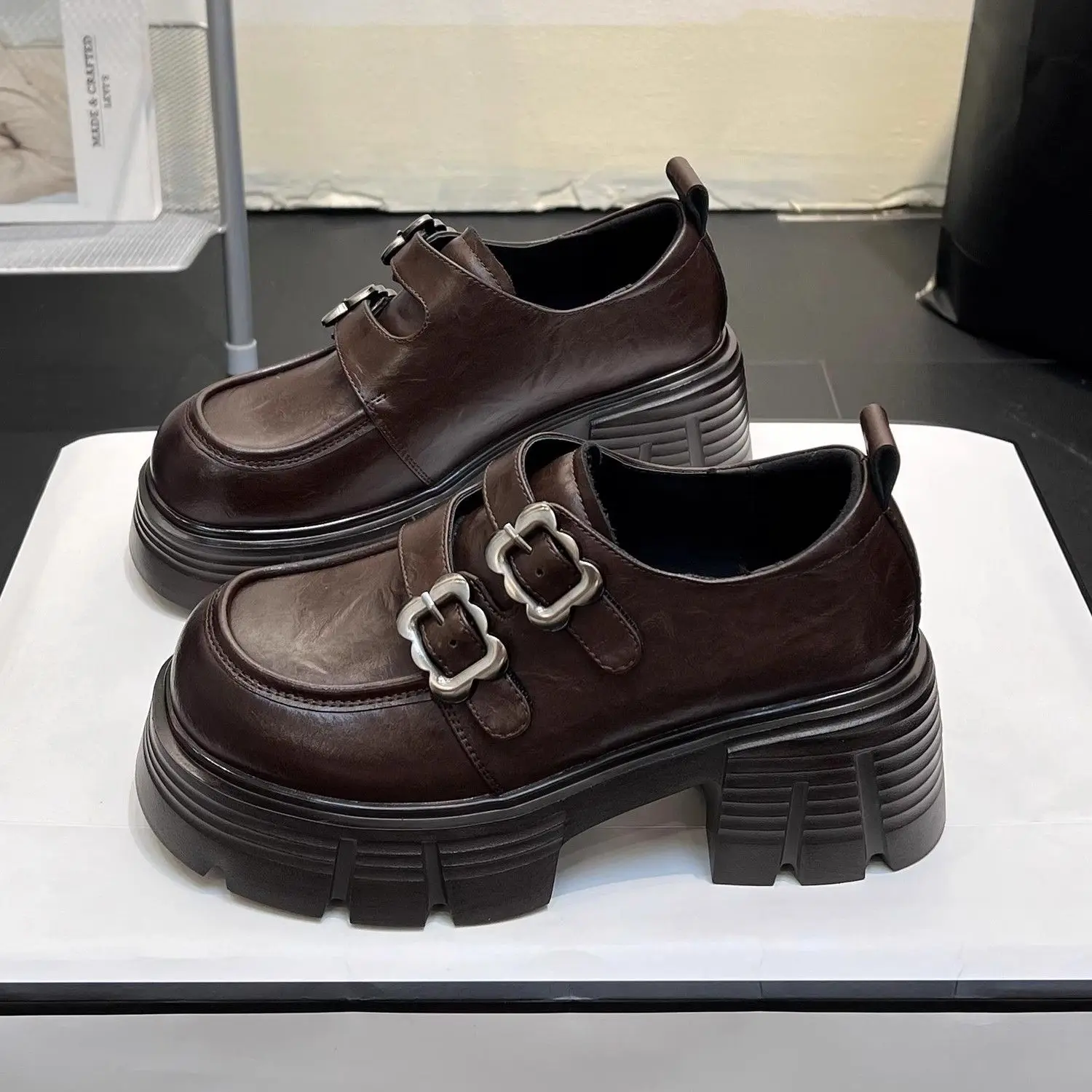 Mocassins en cuir à plateforme - Women'S Fashion Trends Autumn 2025 avis et prix